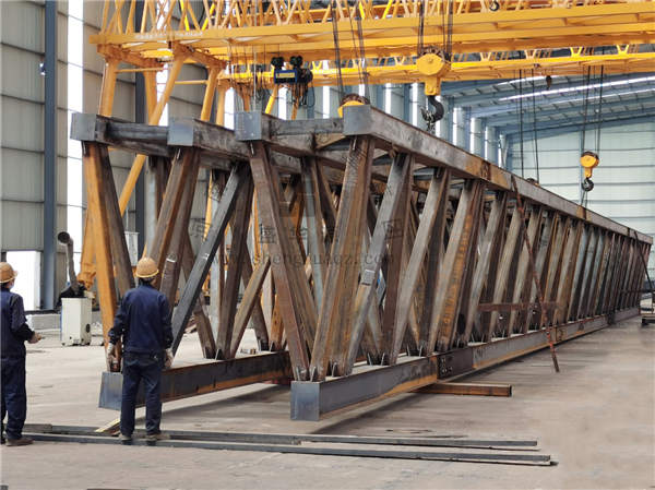 盛华集团丨410T贵州架桥机生产现场