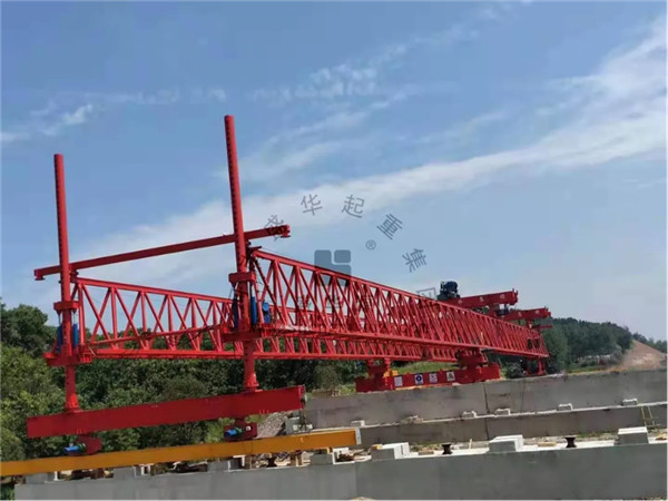 盛华集团丨180T钢箱粱、公路梁两用贵州架桥机投入使用